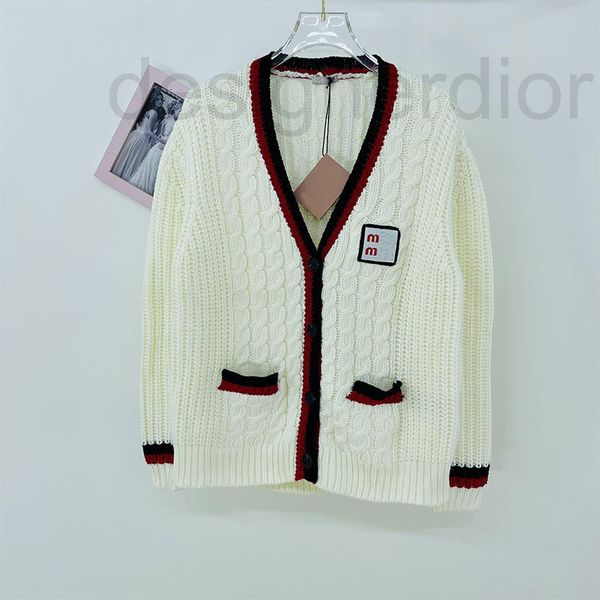 women's knits & tees designer autumn v-neck single breasted long sleeve color matching double pocket letter embroidered sweater cardi, White
women's knits & tees designer autumn v-neck single breasted long sleeve color matching double pocket letter embroidered sweater cardi, White