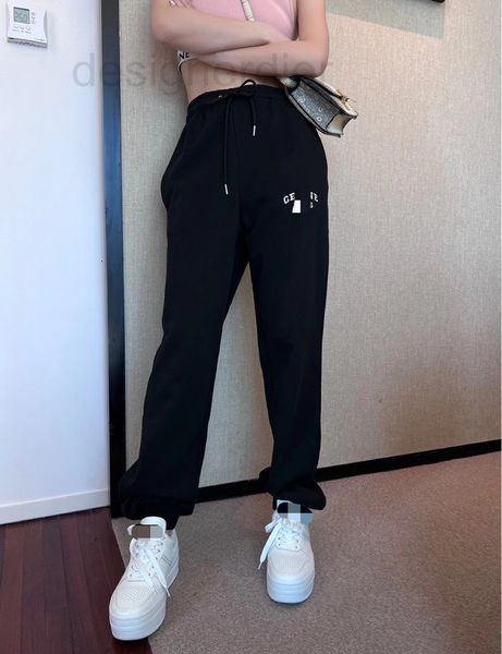women's pants & capris designer 22 the embroidery of ce sports in early autumn very delicate and it three-dimensional matched with adju, Black;white
women's pants & capris designer 22 the embroidery of ce sports in early autumn very delicate and it three-dimensional matched with adju, Black;white