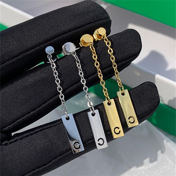 2022 new hollow letter c gold earrings stud female summer niche design temperament fashion banquet all-match jewelry gift2859, Golden;silver
2022 new hollow letter c gold earrings stud female summer niche design temperament fashion banquet all-match jewelry gift2859, Golden;silver