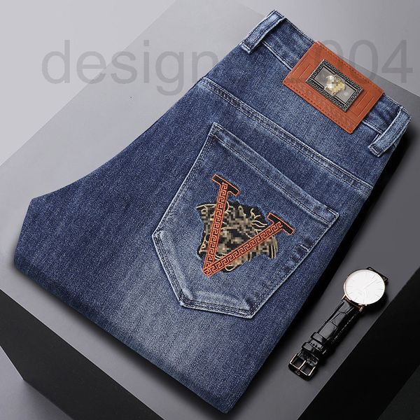 men's jeans designer autumn and winter 2022 new light luxury european high-end leisure slim small feet elastic cotton embroidery brand, Blue
men's jeans designer autumn and winter 2022 new light luxury european high-end leisure slim small feet elastic cotton embroidery brand, Blue