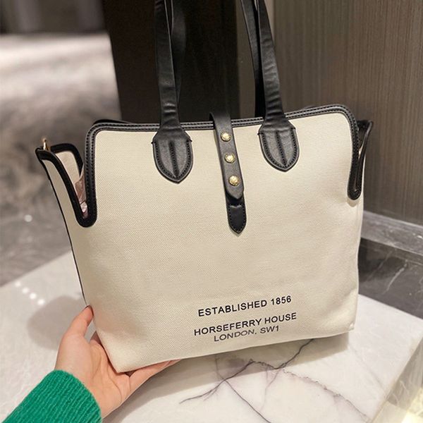 burberys bag tote designer bags the totes designers women shoulder crossbody leather luxury handbags large capacity backpack classic luxurys
burberys bag tote designer bags the totes designers women shoulder crossbody leather luxury handbags large capacity backpack classic luxurys