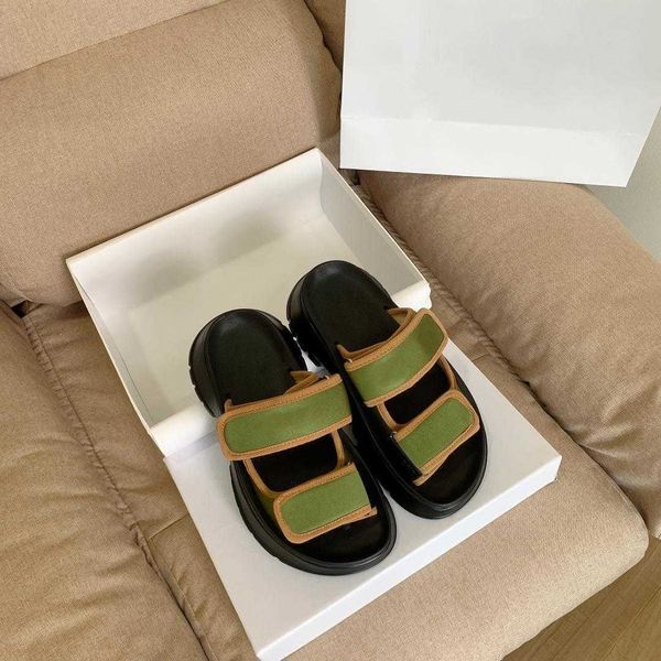 2022 latest ladies casual slippers with heels comfortable simple classic and versatile 010 new track blade 1top, Black
2022 latest ladies casual slippers with heels comfortable simple classic and versatile 010 new track blade 1top, Black