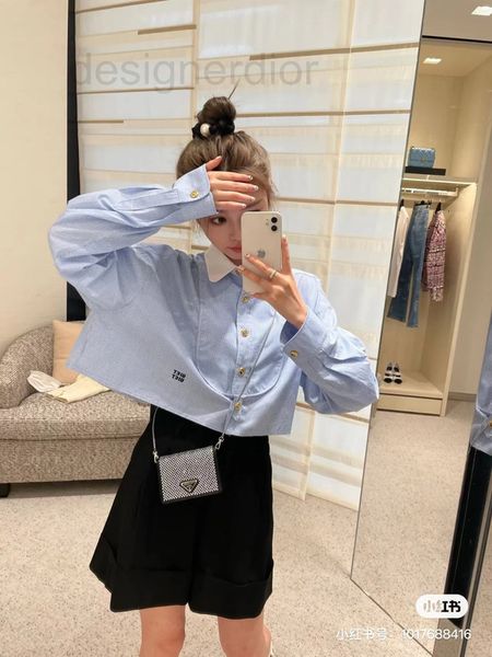 women's blouses & shirts designer miu2022 spring and autumn new cabinet synchronous doll collar blue lattice shirt hardware button iert, White
women's blouses & shirts designer miu2022 spring and autumn new cabinet synchronous doll collar blue lattice shirt hardware button iert, White