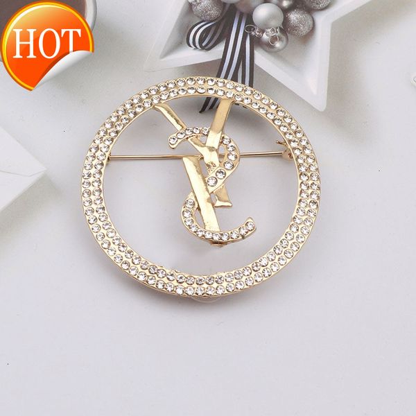 simple round poplar fort brooch geometric decorative pin v-neck drs cht accsori silk scarf brooch factory direct sale, Gray
simple round poplar fort brooch geometric decorative pin v-neck drs cht accsori silk scarf brooch factory direct sale, Gray