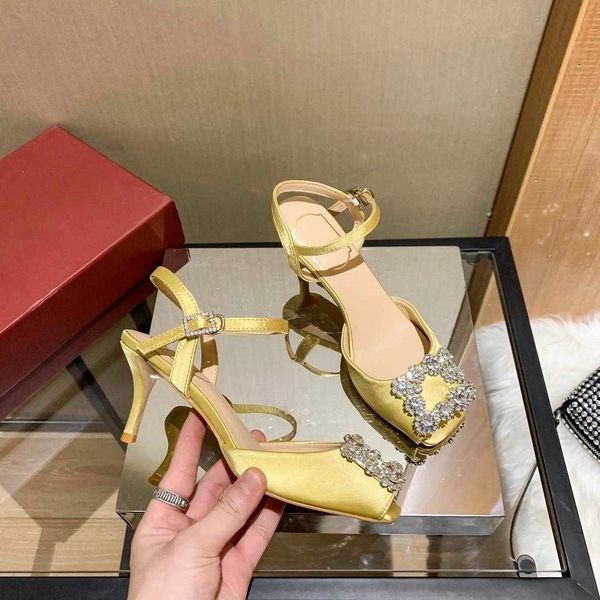 2022 latest ladies casual high-heeled sandals increased stiletto with diamonds all-match fashion 001 new track 1top, Black
2022 latest ladies casual high-heeled sandals increased stiletto with diamonds all-match fashion 001 new track 1top, Black