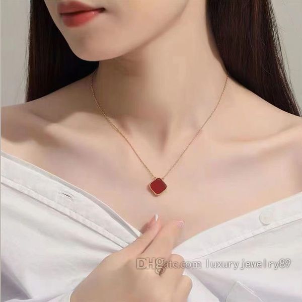 luxury designer jewelry necklaces shamrock gold four leaf clover necklace set pendant gold silver mother of pearl green flower chain ladies
luxury designer jewelry necklaces shamrock gold four leaf clover necklace set pendant gold silver mother of pearl green flower chain ladies
