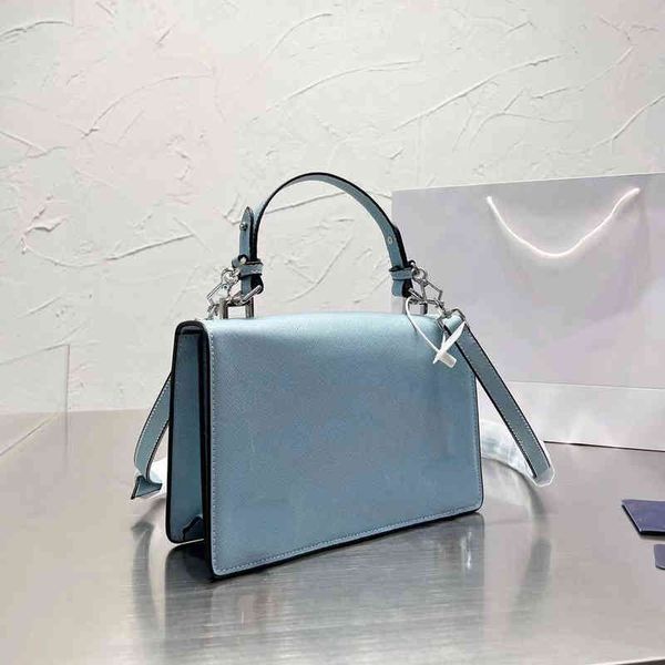 cross body brand p bag 2022 new style pattern postman flip small square metal buckle female portable single shoulder cross bag
cross body brand p bag 2022 new style pattern postman flip small square metal buckle female portable single shoulder cross bag