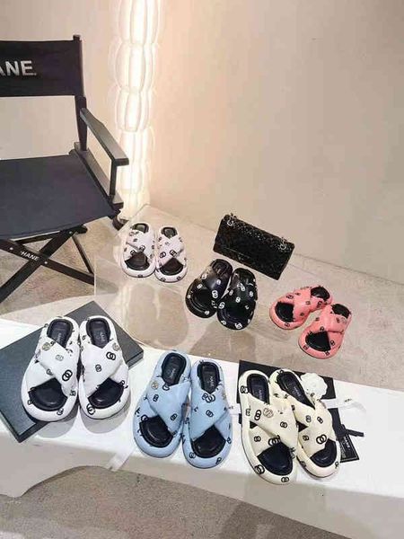 c family slippers small fragrance slippers women's summer thick bottom cross loaves versatile flat sandals, Black
c family slippers small fragrance slippers women's summer thick bottom cross loaves versatile flat sandals, Black
