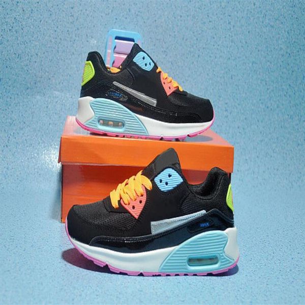 new classic 90 shoes mens women outdoor shoes black white sport shock jogging walking hiking sports athletic sneakers shoes san010266w
new classic 90 shoes mens women outdoor shoes black white sport shock jogging walking hiking sports athletic sneakers shoes san010266w