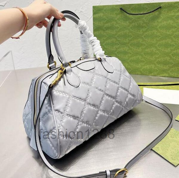 pillow designer bags totes purse embossing metal chains shoulder handbags vintage handbag letter travel large capacity crossbod
pillow designer bags totes purse embossing metal chains shoulder handbags vintage handbag letter travel large capacity crossbod