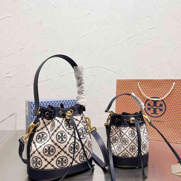 bags crossbody t0ryss classic handbags women's female portable single shoulder messenger fashionable bucket large capacity high-grad
bags crossbody t0ryss classic handbags women's female portable single shoulder messenger fashionable bucket large capacity high-grad