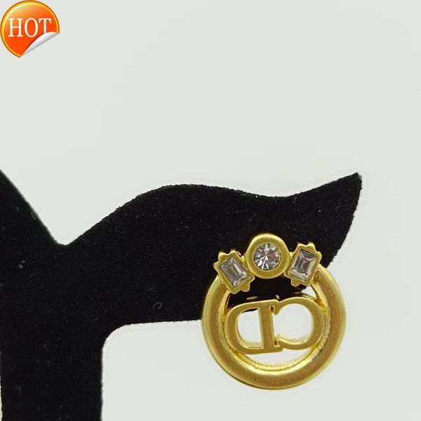 d family dijia 925 sier needle earrings new temperament letter cd female small fragrance factory direct sale, Golden
d family dijia 925 sier needle earrings new temperament letter cd female small fragrance factory direct sale, Golden