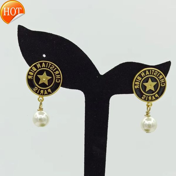 d family di earrings new pearl women's high sense of temperament personalized letter round factory direct sale, Golden
d family di earrings new pearl women's high sense of temperament personalized letter round factory direct sale, Golden