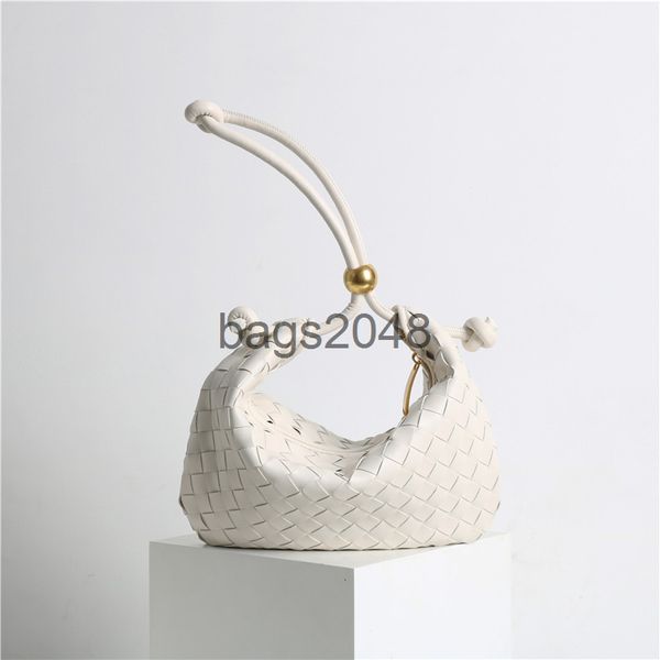 evening bags woven leather handbag 2022 new metal ball leather shell cloud dumpling bag one shoulder underarm hand bag
evening bags woven leather handbag 2022 new metal ball leather shell cloud dumpling bag one shoulder underarm hand bag