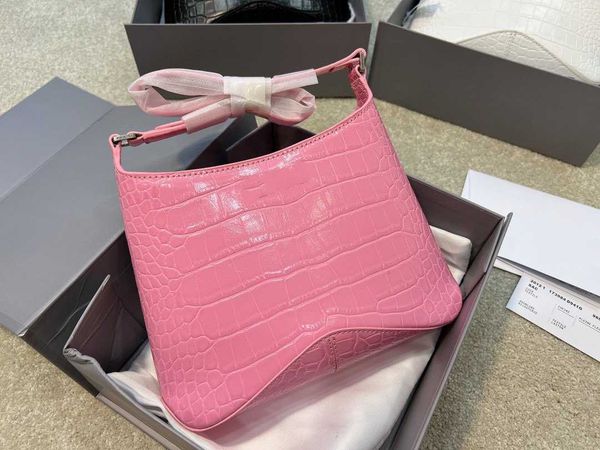 handbag cosmetic shoulder luxurys designer bags purses wallets tote half moon pack geometric alligator crocodile letter interior zipper pock
handbag cosmetic shoulder luxurys designer bags purses wallets tote half moon pack geometric alligator crocodile letter interior zipper pock