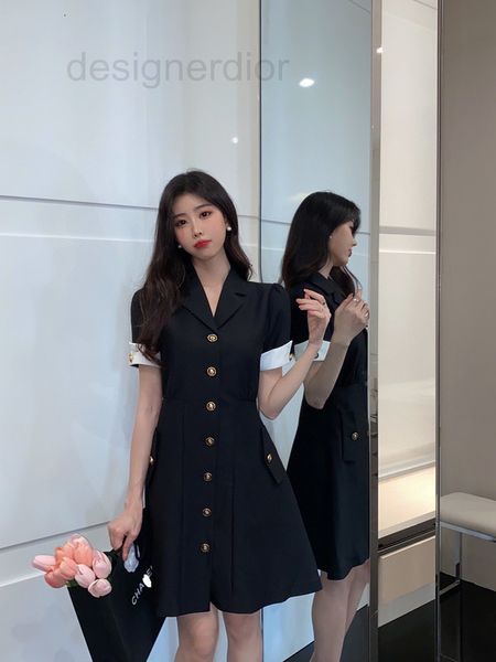casual dresses designer 22 spring summer series small fragrance new lapel collides with white cuffs short sleeve suit dress eo5c, Black;gray
casual dresses designer 22 spring summer series small fragrance new lapel collides with white cuffs short sleeve suit dress eo5c, Black;gray