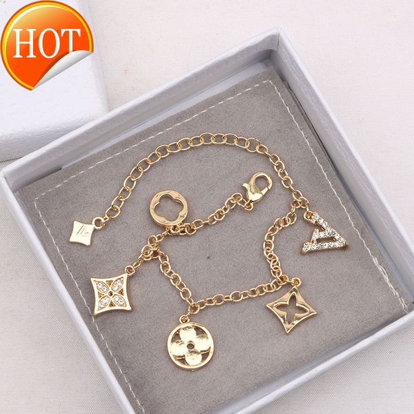 the new versatile single-layer v family bracelet for women is simple light and luxurious. four leaf flower adjustable bracelet factory direc, Black
the new versatile single-layer v family bracelet for women is simple light and luxurious. four leaf flower adjustable bracelet factory direc, Black