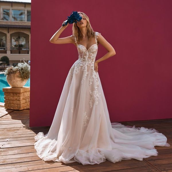 stunning lace wedding dresses beaded bridal gowns appliqued spaghetti straps neck a line sweep train tulle robe de mariee, White
stunning lace wedding dresses beaded bridal gowns appliqued spaghetti straps neck a line sweep train tulle robe de mariee, White