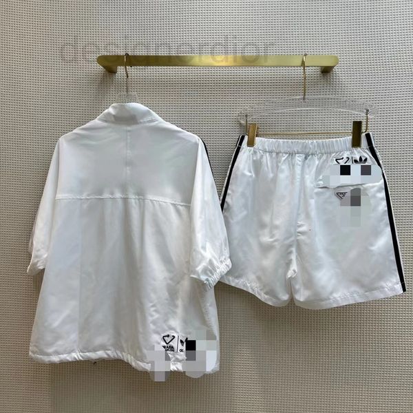 women's tracksuits designer pd22 spring / summer co branded di series sports stripe suit stand neck zipper short sleeve elastic waist s, Gray
women's tracksuits designer pd22 spring / summer co branded di series sports stripe suit stand neck zipper short sleeve elastic waist s, Gray