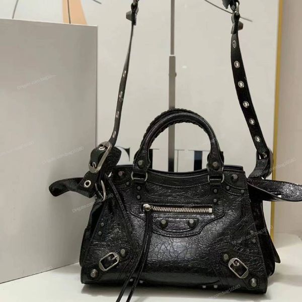 shoulder bags luxury designer neo classic handle bag women handbag crossbody motorcycle tote genuine leather fashion trend
shoulder bags luxury designer neo classic handle bag women handbag crossbody motorcycle tote genuine leather fashion trend