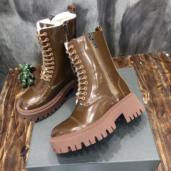 tractor strike boot designer women ankle half boots leather smooth calfskin black fashion winter booties martin quality size 35-40
tractor strike boot designer women ankle half boots leather smooth calfskin black fashion winter booties martin quality size 35-40