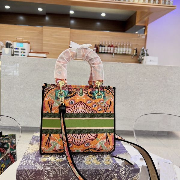 evening bags lady bags inwrought bag classic handbag cubist design ladies handbags shopping handbags suit-bags casual tote-bags designer bra
evening bags lady bags inwrought bag classic handbag cubist design ladies handbags shopping handbags suit-bags casual tote-bags designer bra