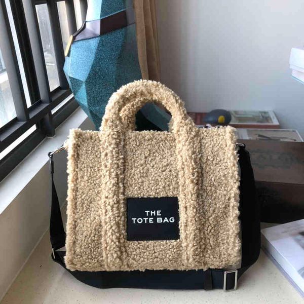evening bag totes corduroy 5a quality designer handbag tote womens fashion bag all-match shopper bags shoulder plush handbags 32x26x15cm
evening bag totes corduroy 5a quality designer handbag tote womens fashion bag all-match shopper bags shoulder plush handbags 32x26x15cm