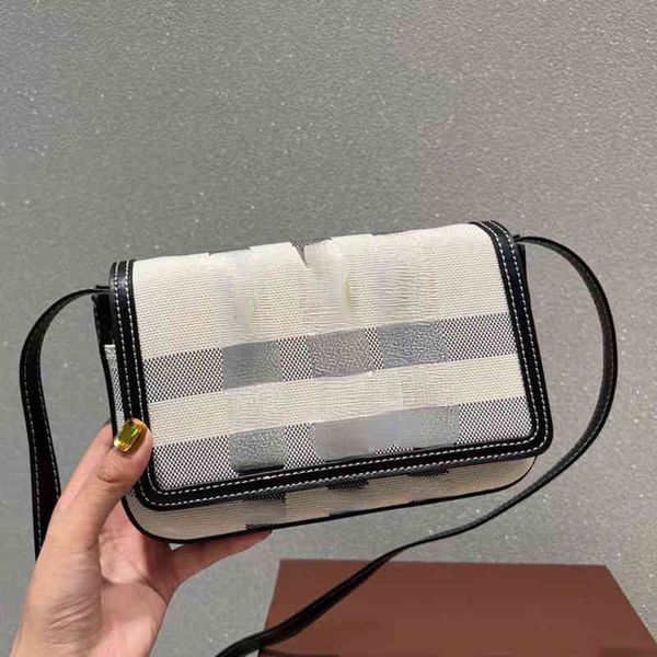 cross body brand b bag literary artistic stitching black white plaid hand mail bag 2022 new fashion stripe plaid temperament single shoulder
cross body brand b bag literary artistic stitching black white plaid hand mail bag 2022 new fashion stripe plaid temperament single shoulder