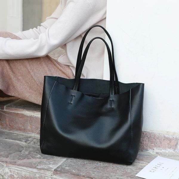 new women deluxe genuine cowhide leather totes handbag lady simple soft satchels bag high capacity waterproof shopping bags
new women deluxe genuine cowhide leather totes handbag lady simple soft satchels bag high capacity waterproof shopping bags