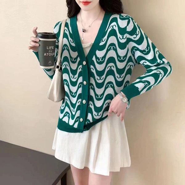 2022 new spring ggity sweater women oversized knitted cardigan wave jackets checkerboard autumn wave double letter v-neck long sleeve sweate, White;black
2022 new spring ggity sweater women oversized knitted cardigan wave jackets checkerboard autumn wave double letter v-neck long sleeve sweate, White;black