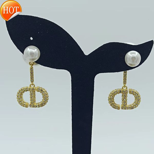 d family di family's new pearl earrings women's diamond letters small fragrance gold light luxury celebrity earrings factory direc, Golden
d family di family's new pearl earrings women's diamond letters small fragrance gold light luxury celebrity earrings factory direc, Golden