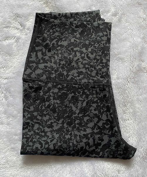 yoga outfit 2022 lycra materials print women's slim yoga legging stitching print
yoga outfit 2022 lycra materials print women's slim yoga legging stitching print