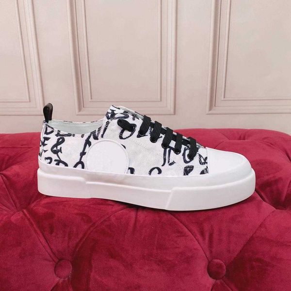 2022 latest men's women's sports shoes solid color series simple fashionable leather material comfortable and soft 012 fashion bla, Black
2022 latest men's women's sports shoes solid color series simple fashionable leather material comfortable and soft 012 fashion bla, Black