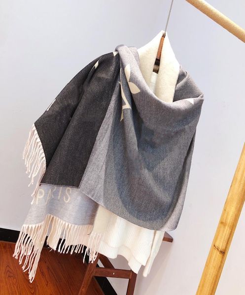 gradient scarf designers classic letter long shawl women soft silk wool cashmere scarves with high qualtiy, Blue;gray
gradient scarf designers classic letter long shawl women soft silk wool cashmere scarves with high qualtiy, Blue;gray