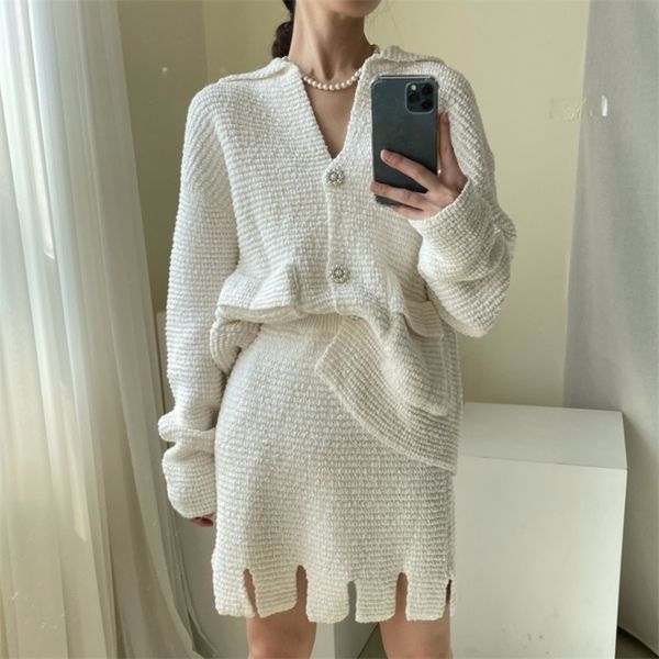 two piece dress korean chic vintage design sweater skirt set women casual loose lazy style lapel cardigan tassel mini suit 2 pcs sets 220906, White
two piece dress korean chic vintage design sweater skirt set women casual loose lazy style lapel cardigan tassel mini suit 2 pcs sets 220906, White