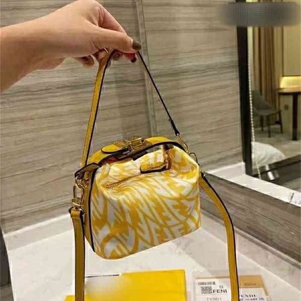 fendace womens bags fendbags fend midsummer summer series square single shoulder messenger mini bento
fendace womens bags fendbags fend midsummer summer series square single shoulder messenger mini bento