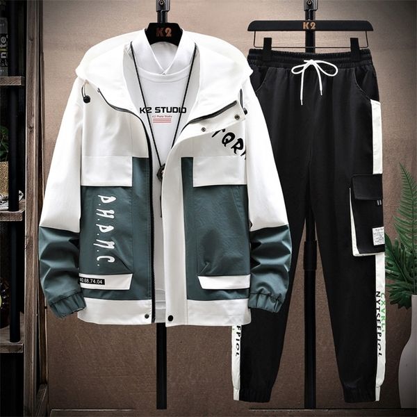 mens tracksuits autumn mens jacketspants two piece sets men casual hoodies tracksuit sets hip hop streetwear sports suit patchwork 220906, Gray
mens tracksuits autumn mens jacketspants two piece sets men casual hoodies tracksuit sets hip hop streetwear sports suit patchwork 220906, Gray
