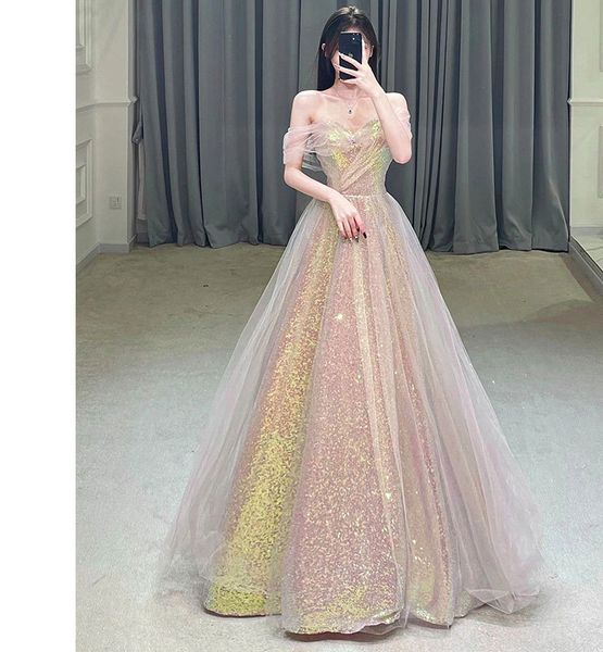 gorgeous long evening gowns see through sequined formal prom dresses arabic celebrity gowns, Black;red
gorgeous long evening gowns see through sequined formal prom dresses arabic celebrity gowns, Black;red