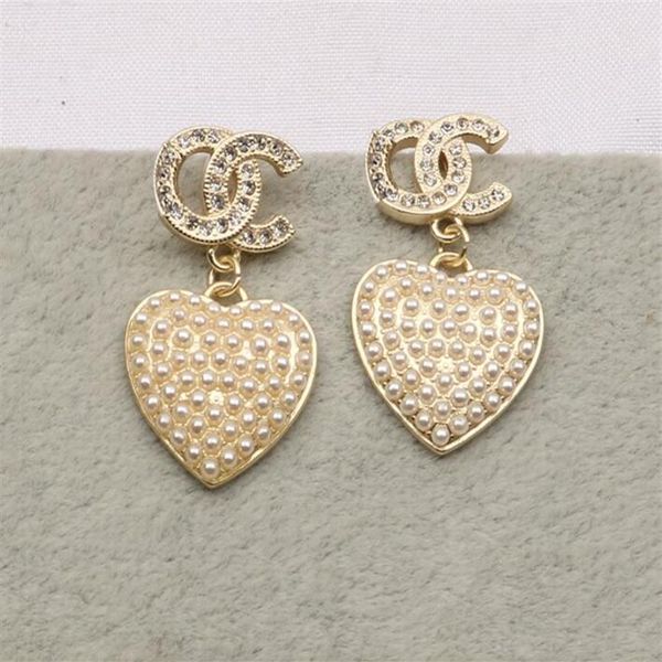 vintage designer geometric peach heart charm stud earrings luxury brand double letter crystal rhinestone earring fashion womens wedding175z, Golden;silver
vintage designer geometric peach heart charm stud earrings luxury brand double letter crystal rhinestone earring fashion womens wedding175z, Golden;silver
