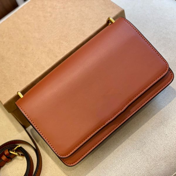 simple bags women shoulder bags lady cross bag classic flap fashion handbag limited version handbags shoulder-bags genuine leather cross-bag
simple bags women shoulder bags lady cross bag classic flap fashion handbag limited version handbags shoulder-bags genuine leather cross-bag