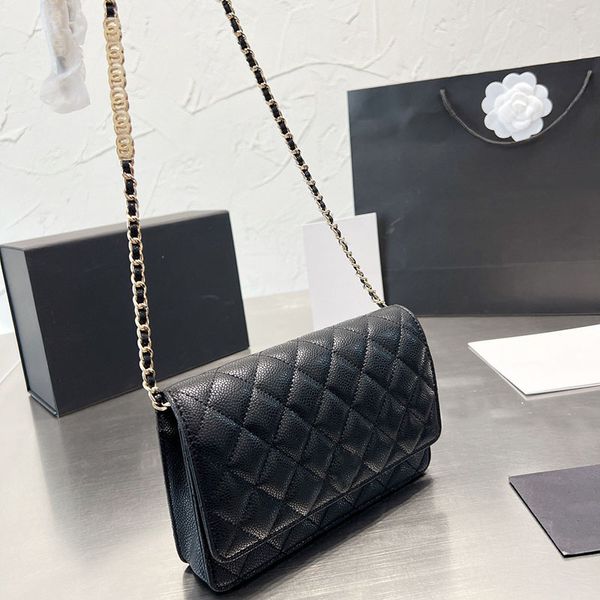 22p retro women luxury designer shoulder bag lattice quilted ball grain cowhide black gold classic flip handbag badge chain accessories fash
22p retro women luxury designer shoulder bag lattice quilted ball grain cowhide black gold classic flip handbag badge chain accessories fash