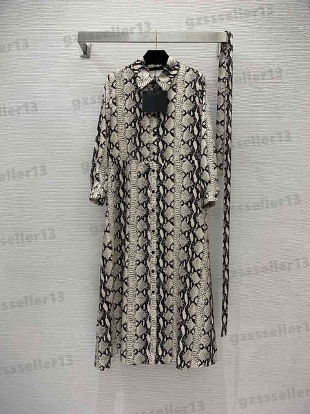 brand women dress fashion personality snakeskin print dresses european and american buttoned lapels with belt long-sleeved designer dress si, Black;gray
brand women dress fashion personality snakeskin print dresses european and american buttoned lapels with belt long-sleeved designer dress si, Black;gray