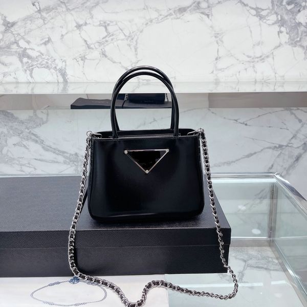 fashion women handbag luxury designer bags white black leather single shoulder large capacity bucket bag crossbody purses genuine leather ha
fashion women handbag luxury designer bags white black leather single shoulder large capacity bucket bag crossbody purses genuine leather ha
