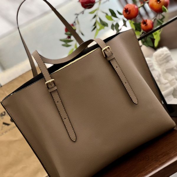 shopping bags bag classical explosive fashion bags handbags women luxury cross body designer classic style lady shoulder female
shopping bags bag classical explosive fashion bags handbags women luxury cross body designer classic style lady shoulder female