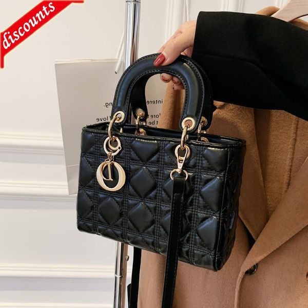 designer bags new fashion popular lingge chain portable diana solid color single shoulder messenger evening clutches luxury handbags designe
designer bags new fashion popular lingge chain portable diana solid color single shoulder messenger evening clutches luxury handbags designe
