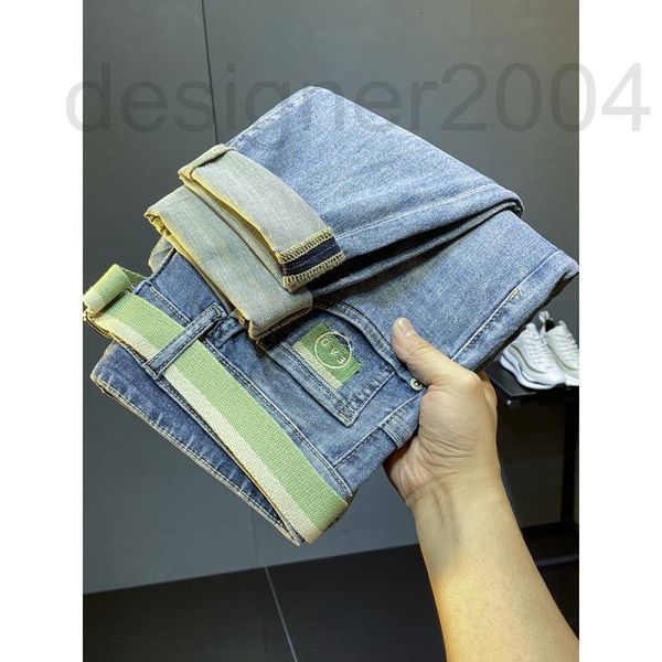 men's jeans designer in the spring and summer of 2022 light blue micro straddle small leg jeans are new trend for men. they slightly lo
men's jeans designer in the spring and summer of 2022 light blue micro straddle small leg jeans are new trend for men. they slightly lo