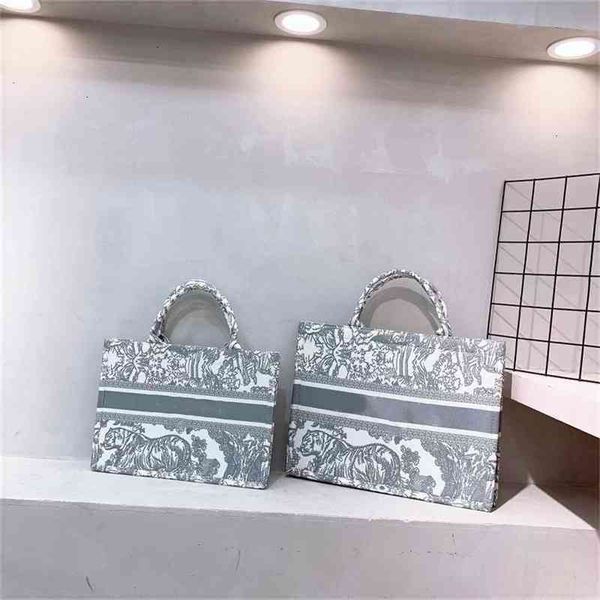 handbags designer high 7a purses designer woman tiger embroidery luxury handbag classic tote shopping bag book lady shoulder bags
handbags designer high 7a purses designer woman tiger embroidery luxury handbag classic tote shopping bag book lady shoulder bags