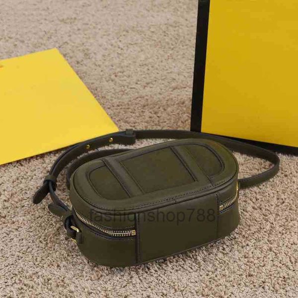new fashion designer camera bag premium leather quality ladies one shoulder messenger mini small square hand
new fashion designer camera bag premium leather quality ladies one shoulder messenger mini small square hand