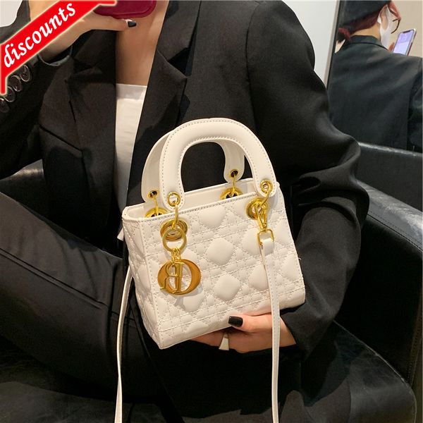 designer bags invincible 2022 new fashion versatile women's handbag xiaoling lattice crossbody small square bag princess
designer bags invincible 2022 new fashion versatile women's handbag xiaoling lattice crossbody small square bag princess