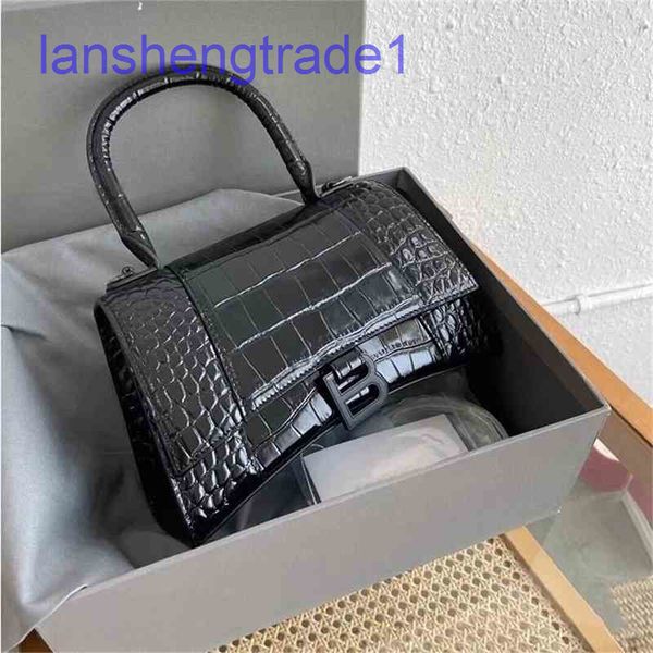 balencigas star same female classic fashion versatile messenger home crocodile hourglass character leather hourglass
balencigas star same female classic fashion versatile messenger home crocodile hourglass character leather hourglass